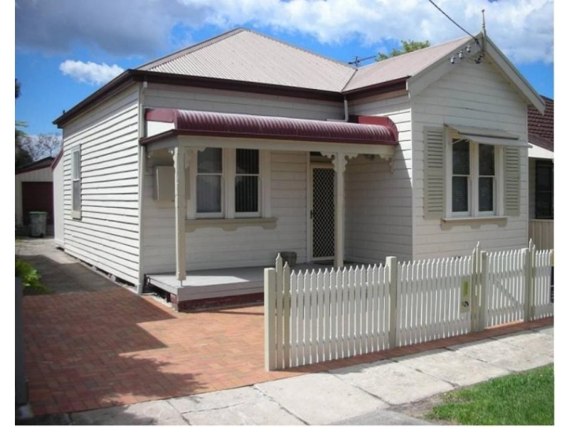 15 Fawcett St, Mayfield East NSW 2304