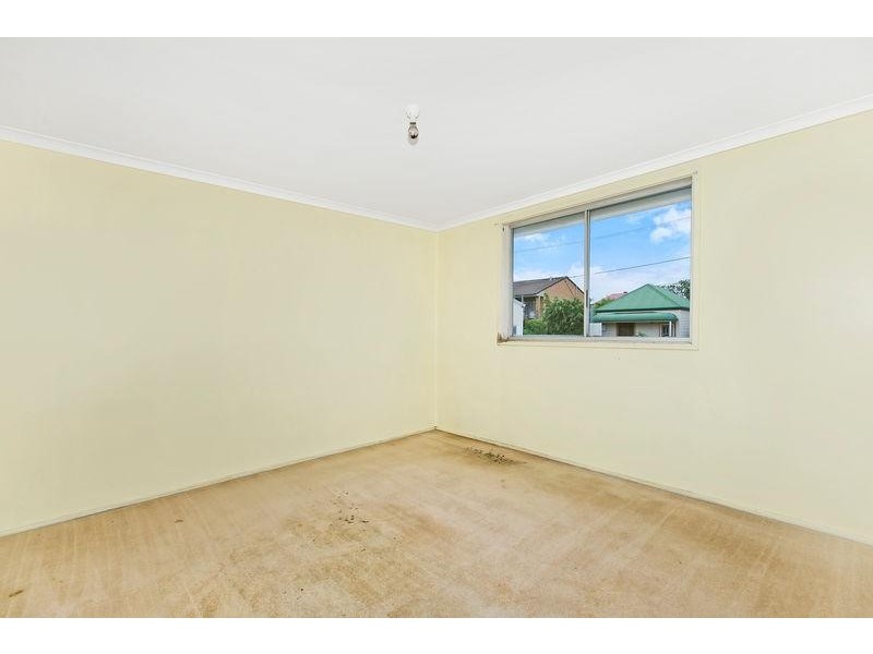 60 Maitland St, Stockton NSW 2295