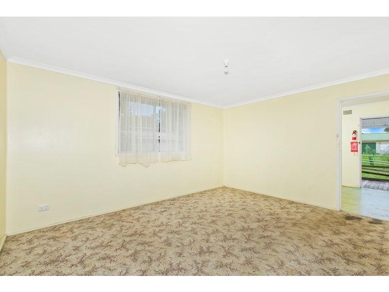 60 Maitland St, Stockton NSW 2295