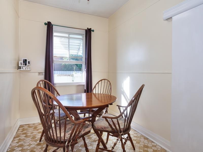 24 Roe St, Mayfield NSW 2304