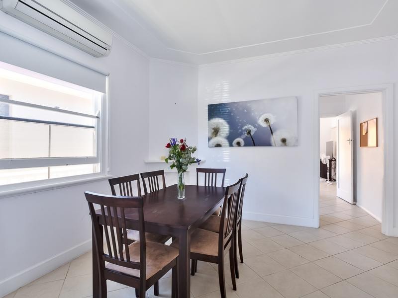 4 Sunderland St, Mayfield NSW 2304