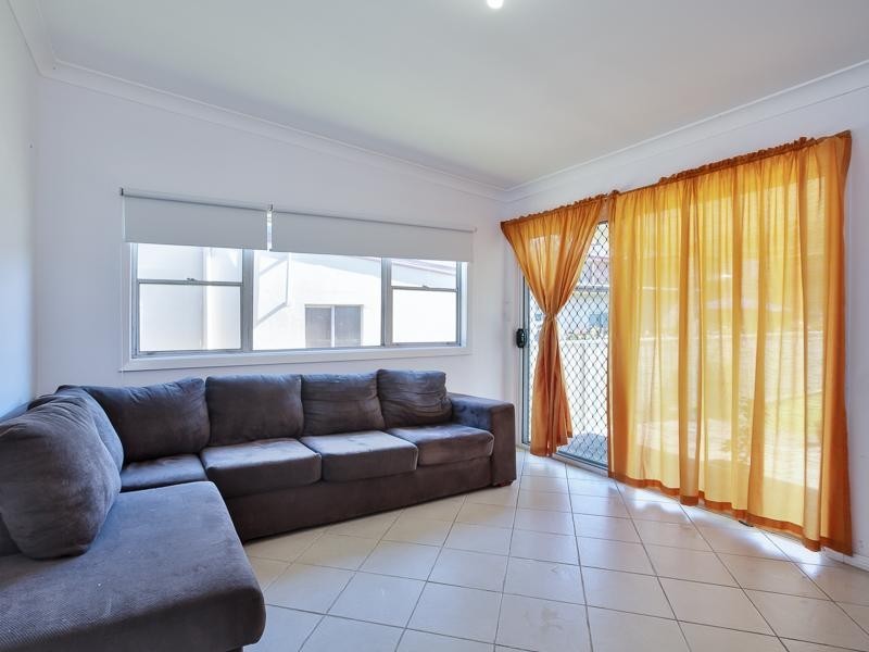 4 Sunderland St, Mayfield NSW 2304