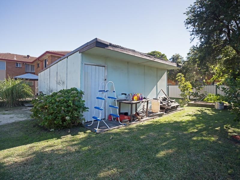 4 Sunderland St, Mayfield NSW 2304