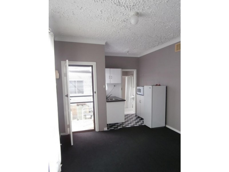 Flat/46 Barton St, Mayfield NSW 2304