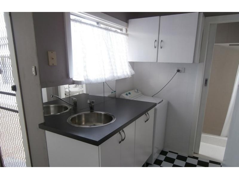 Flat/46 Barton St, Mayfield NSW 2304