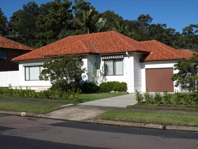 11 Clinton  Ave, Adamstown Heights NSW 2289