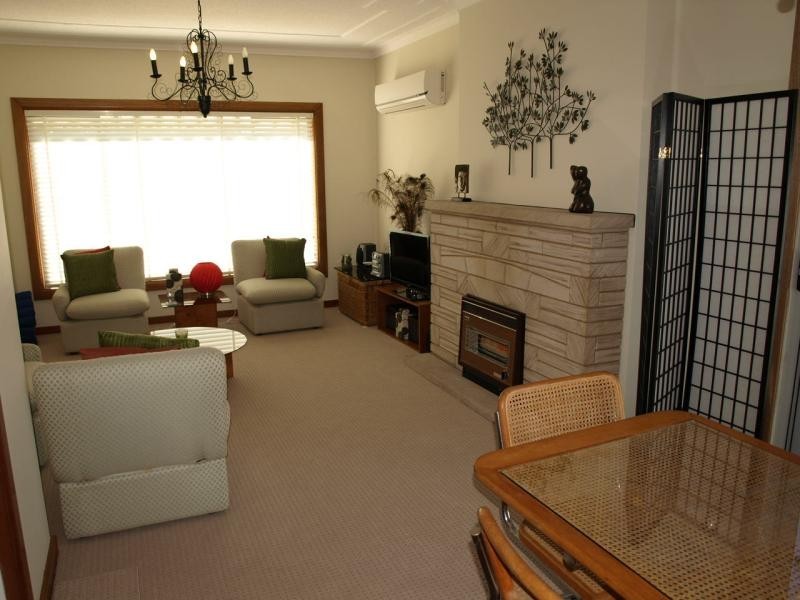 11 Clinton  Ave, Adamstown Heights NSW 2289