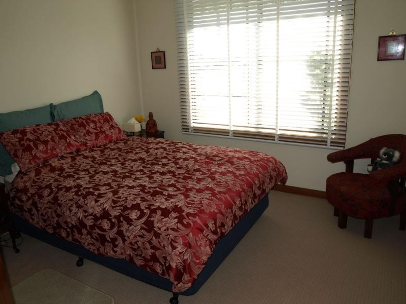 11 Clinton  Ave, Adamstown Heights NSW 2289