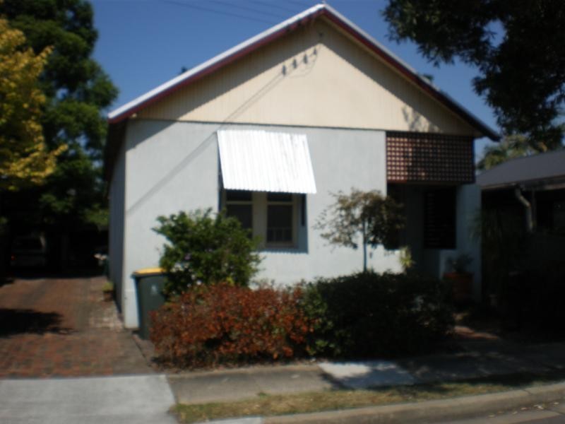 19 Sunderland  St, Mayfield NSW 2304