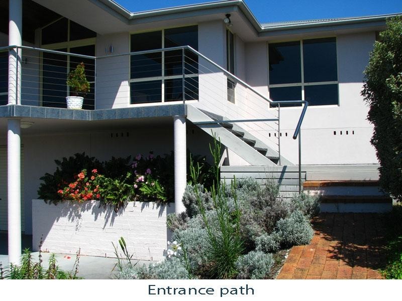 58 Seaview St, Mollymook NSW 2539