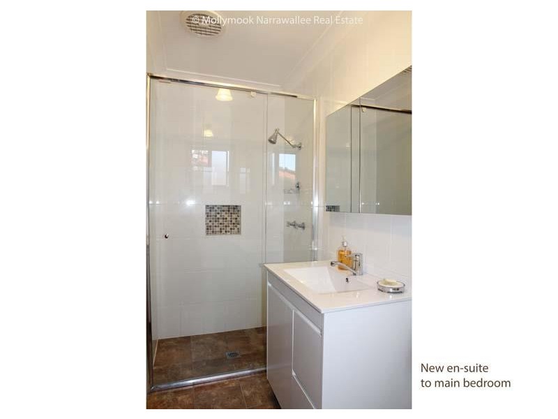 24 Parkview Pde, Mollymook Beach NSW 2539