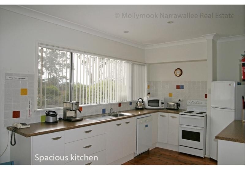 29 Tallwood Ave, Mollymook NSW 2539
