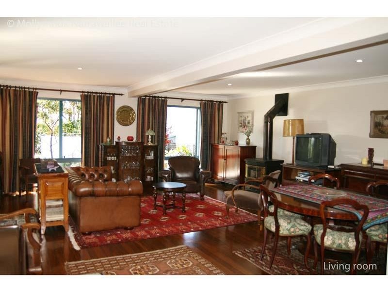 14 Tallwood Ave, Narrawallee NSW 2539