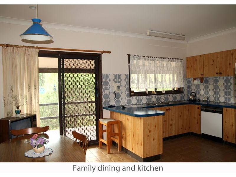 8 Rosella  Ave, Mollymook NSW 2539