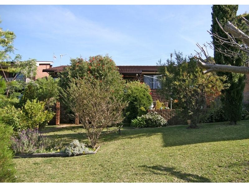 8 Rosella  Ave, Mollymook NSW 2539
