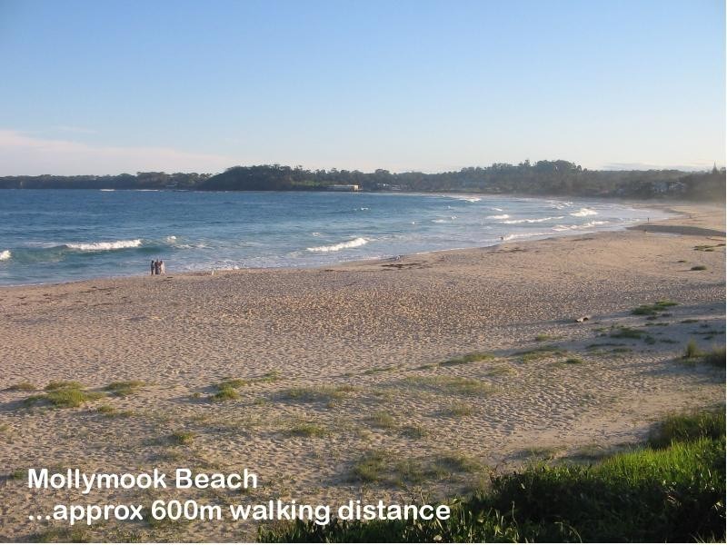 11 Parkview Pde, Mollymook NSW 2539