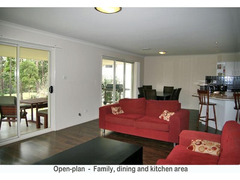 13 Yarrawonga Dr, Mollymook NSW 2539