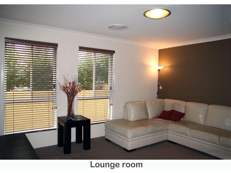 13 Yarrawonga Dr, Mollymook NSW 2539