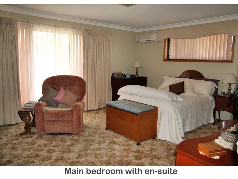 16 Booth Ave, Narrawallee NSW 2539