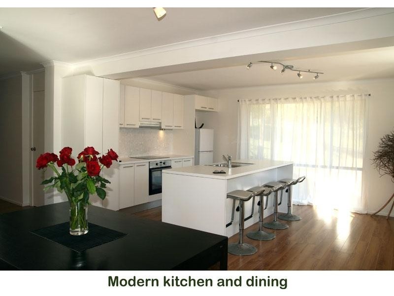 74 Carroll Ave, Mollymook NSW 2539