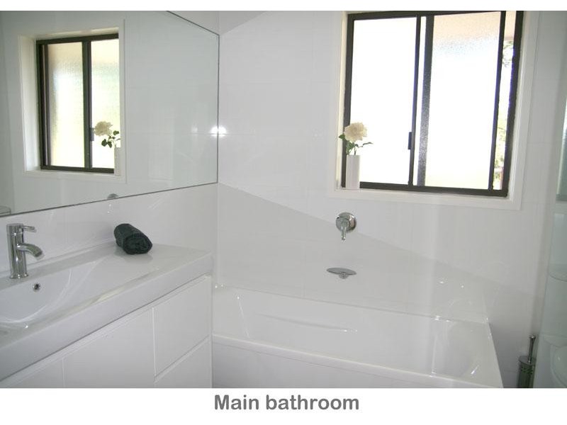 74 Carroll Ave, Mollymook NSW 2539