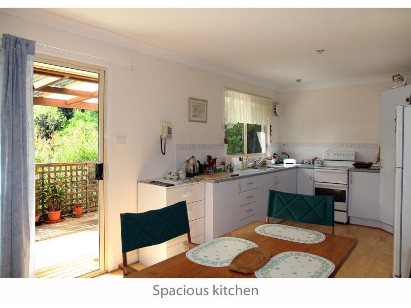 26 Oxley  Cres, Mollymook NSW 2539