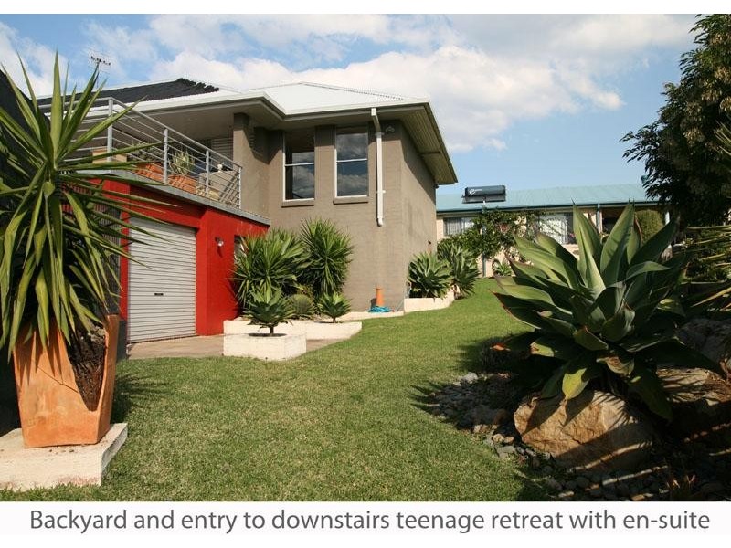 9 Clifford  Cl, Mollymook NSW 2539