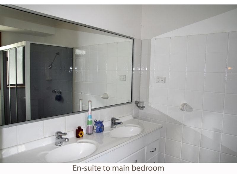 119 Leo Dr, Narrawallee NSW 2539