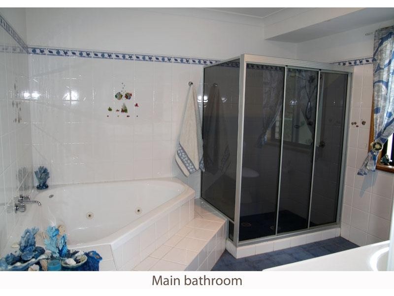 119 Leo Dr, Narrawallee NSW 2539