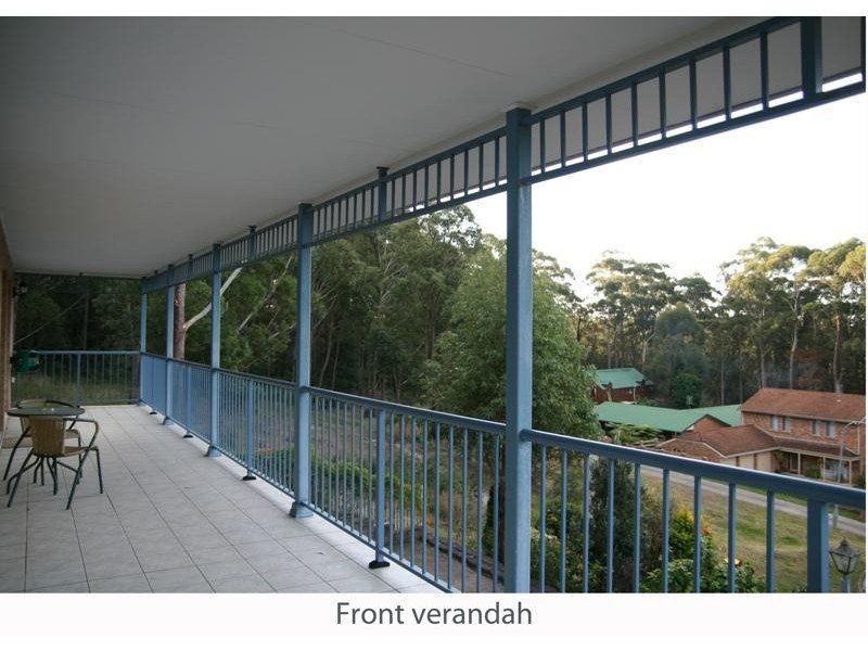 11 Blake Pl, Narrawallee NSW 2539