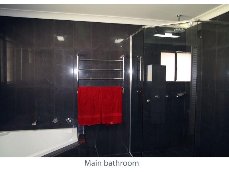 5 Toorak  Cl, Mollymook NSW 2539