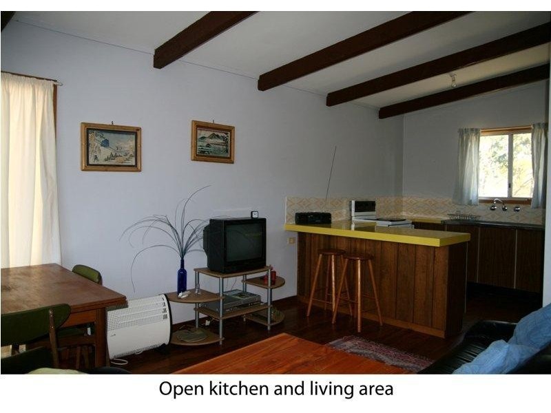 27 Ross Ave, Narrawallee NSW 2539