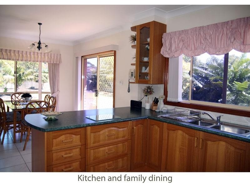 33 Leo Dr, Narrawallee NSW 2539