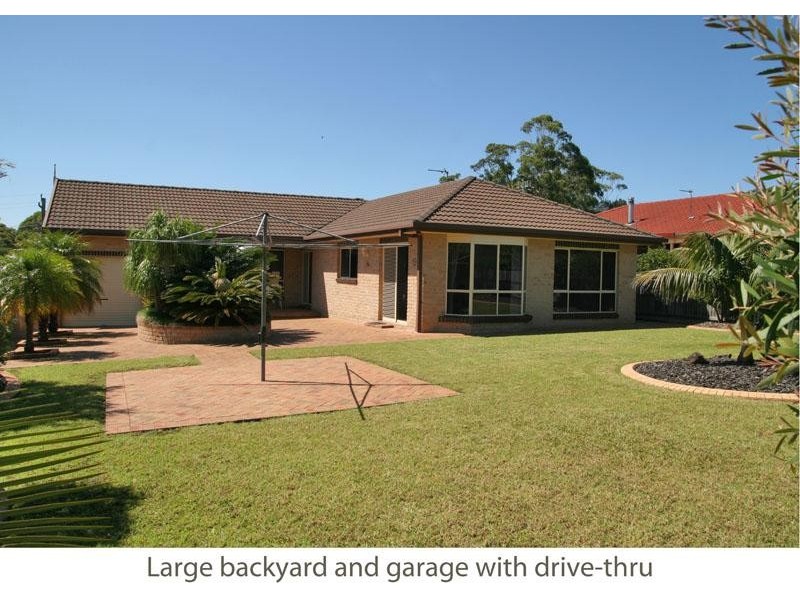 33 Leo Dr, Narrawallee NSW 2539