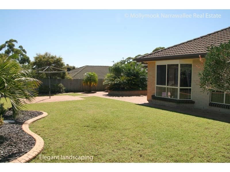 33 Leo Dr, Narrawallee NSW 2539