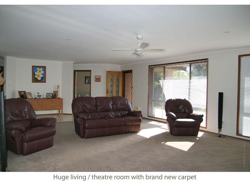 5 Taurus Spur, Narrawallee NSW 2539