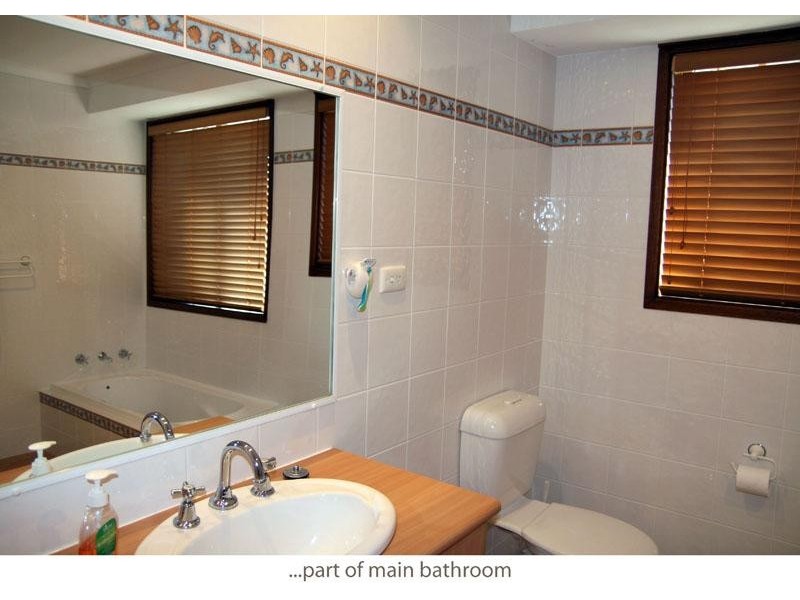 5 Taurus Spur, Narrawallee NSW 2539