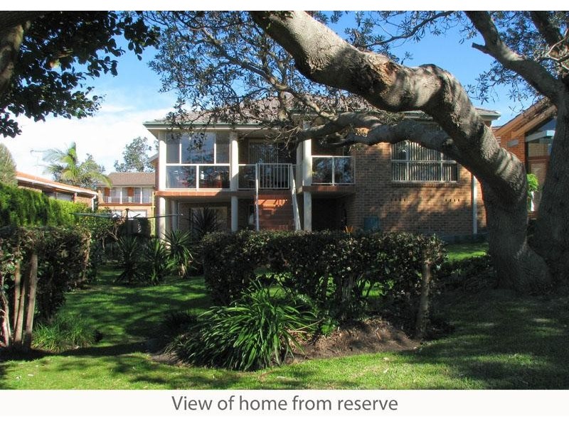 207 Mitchell Pde, Mollymook NSW 2539