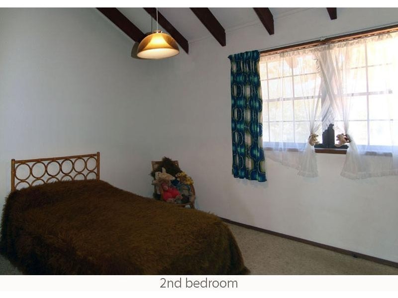 8 Manning Ave, Narrawallee NSW 2539