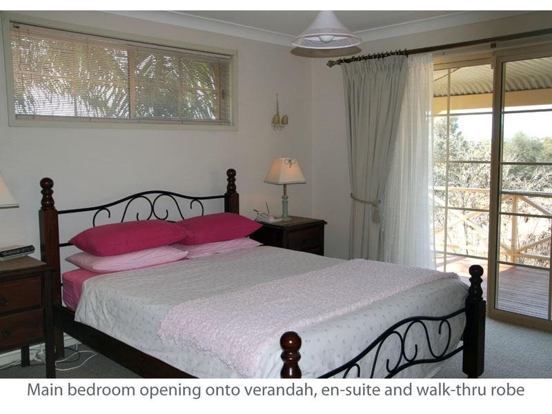 15  Seaspray St, Narrawallee NSW 2539