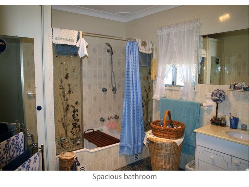 36 Tallwood Ave, Mollymook NSW 2539