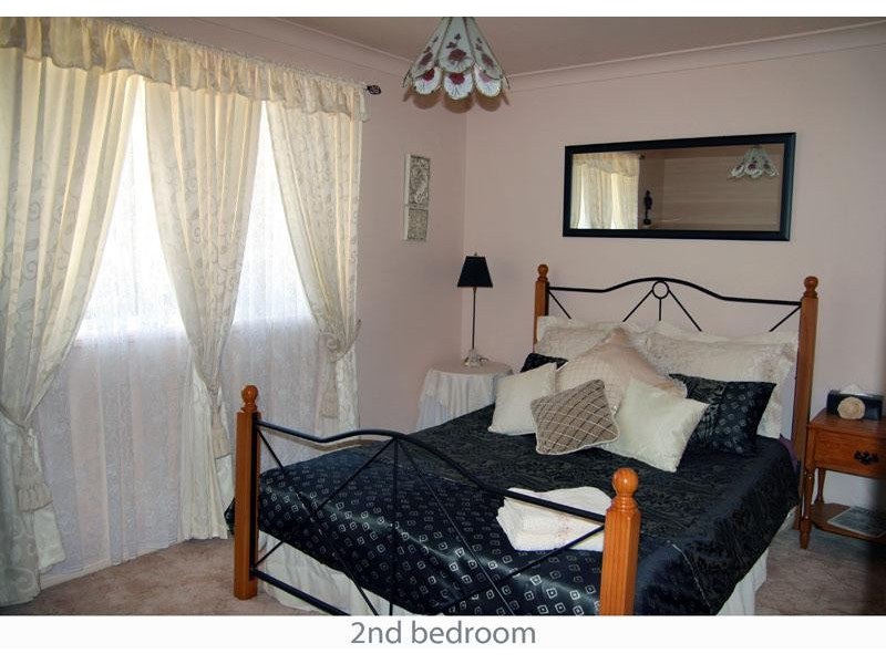 20 Valley Dr, Mollymook NSW 2539