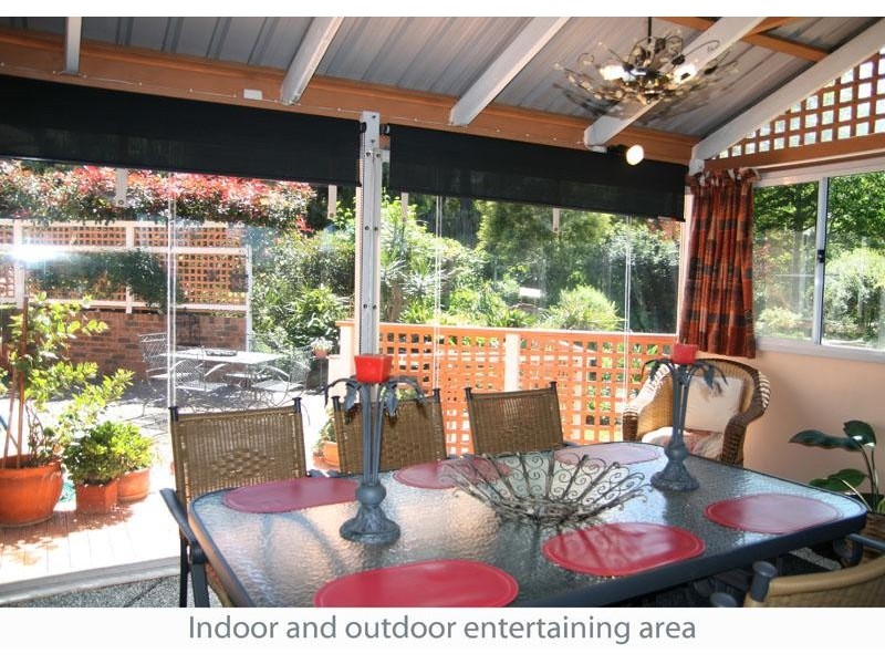 20 Valley Dr, Mollymook NSW 2539