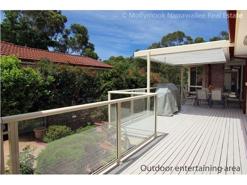 96 Leo Dr, Narrawallee NSW 2539