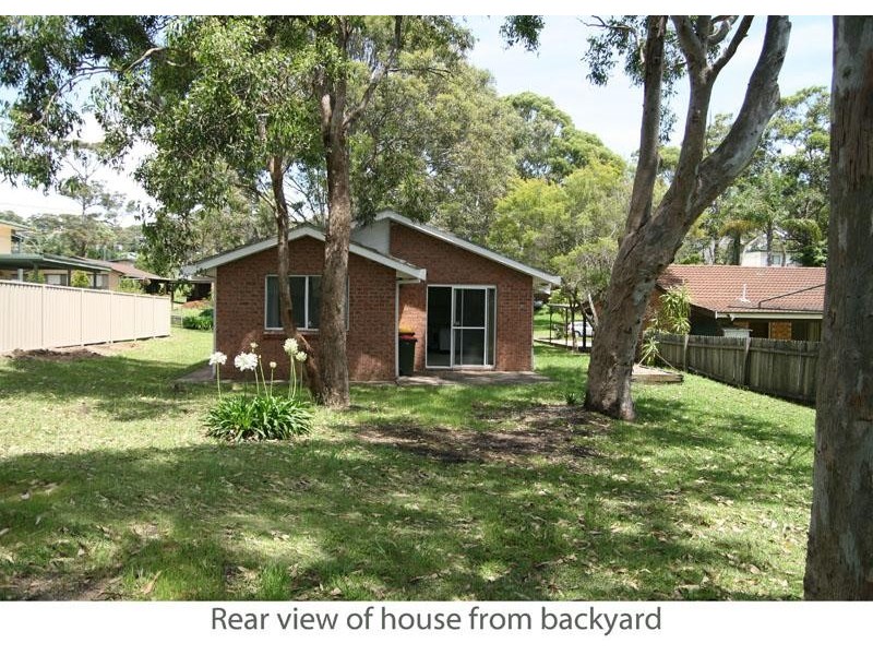 36 Lockhart Ave, Mollymook NSW 2539