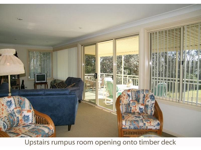 2 Macleay St, Narrawallee NSW 2539