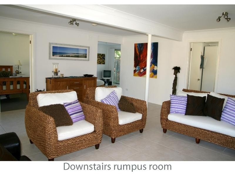 5 Parkinson St, Narrawallee NSW 2539