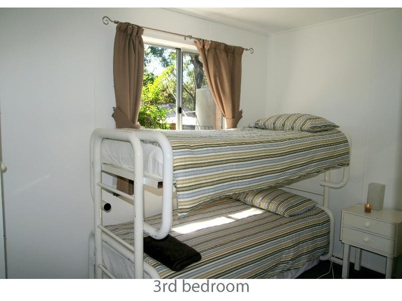 5 Parkinson St, Narrawallee NSW 2539