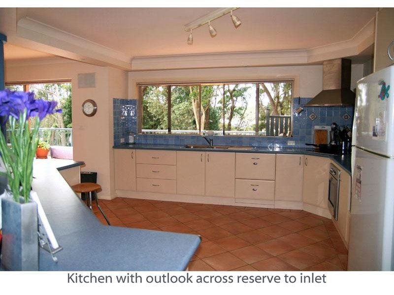 14 Macleay St, Narrawallee NSW 2539