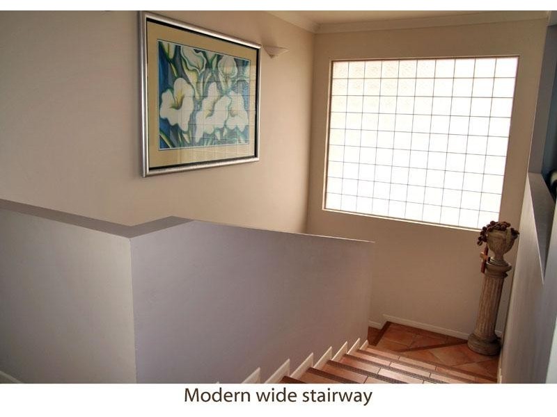 14 Macleay St, Narrawallee NSW 2539